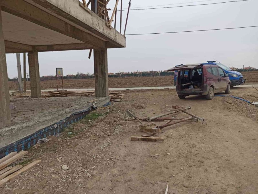 Hurda Malzeme Çalan Şahıs Jandarma Ekiplerince Yakalandı