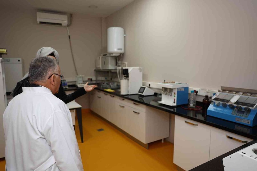 Başkan Büyükkılıç’tan Kent Ekmek Fabrikası’nda İnceleme