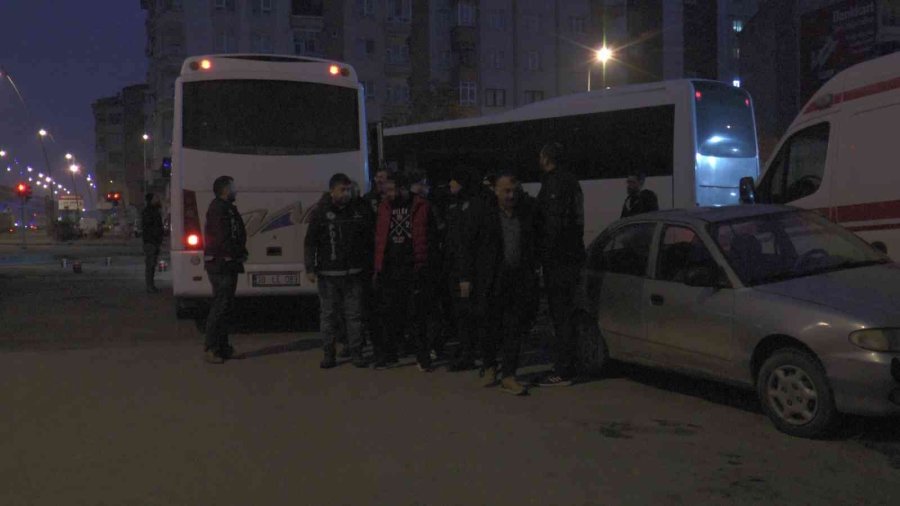 ’kökünü Kurutma Operasyonu’nda Yakalanan Zehir Tacirleri Adliyeye Sevk Edildi