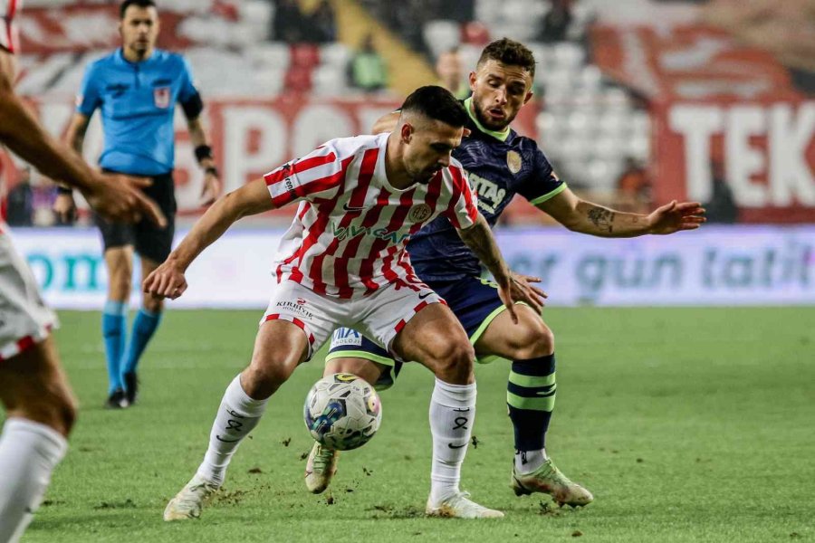 Spor Toto Süper Lig: Fta Antalyaspor: 0 - Mke Ankaragücü: 0 (ilk Yarı)