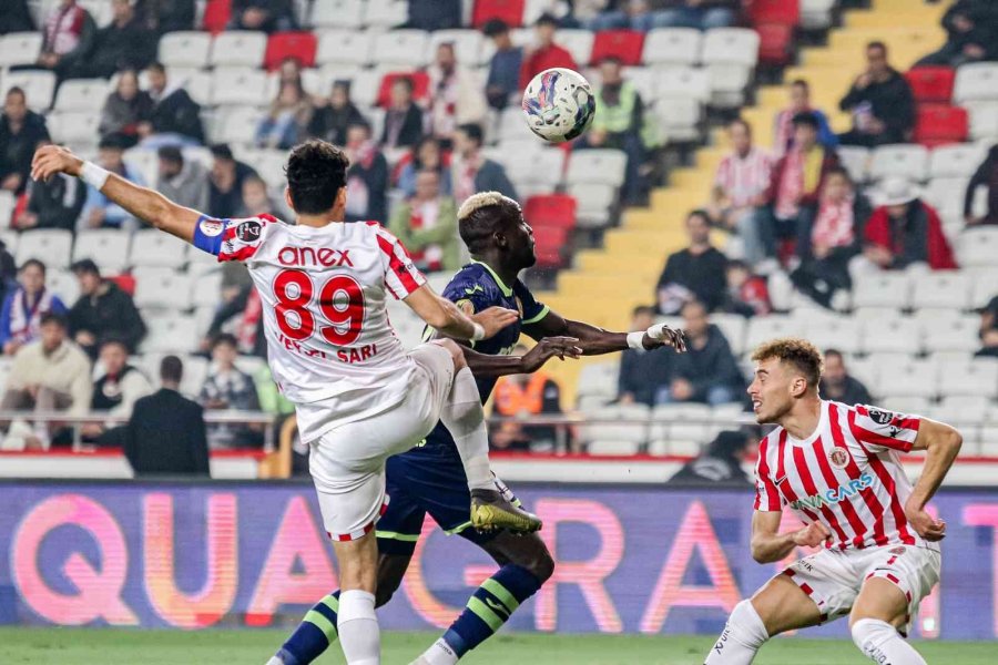 Spor Toto Süper Lig: Fta Antalyaspor: 0 - Mke Ankaragücü: 0 (ilk Yarı)