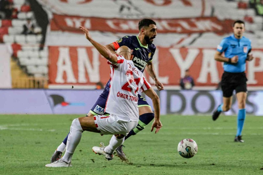 Spor Toto Süper Lig: Fta Antalyaspor: 0 - Mke Ankaragücü: 0 (ilk Yarı)