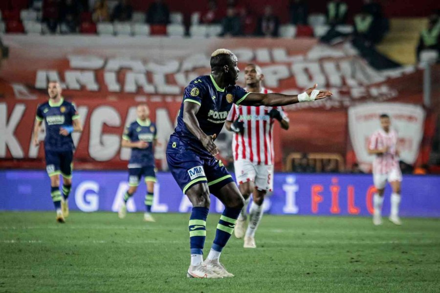 Spor Toto Süper Lig: Fta Antalyaspor: 0 - Mke Ankaragücü: 0 (ilk Yarı)