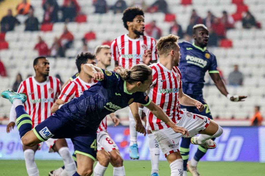 Spor Toto Süper Lig: Fta Antalyaspor: 0 - Mke Ankaragücü: 0 (ilk Yarı)