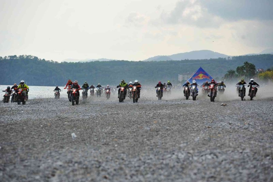 Turizmin Gözde İlçesi Kemer 2022’de 2 Milyon 915 Bin 680 Turisti Ağırladı