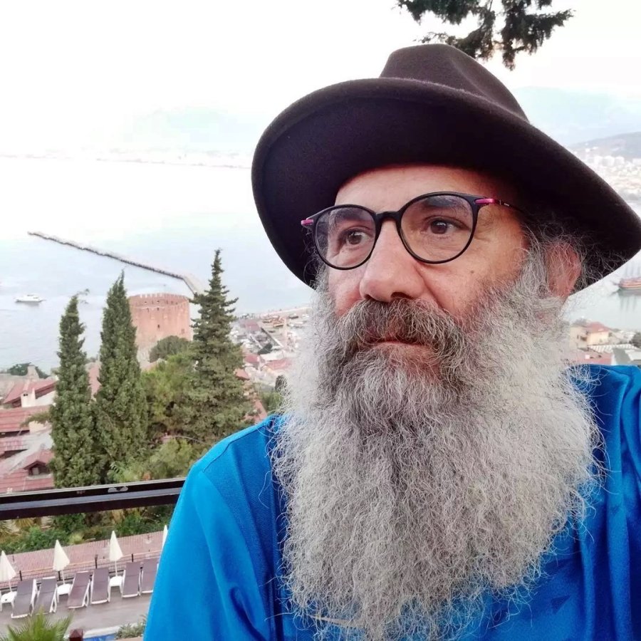Duayen Gazeteci Ali Orhan, Son Yolculuğuna Gözyaşlarıyla Uğurlandı
