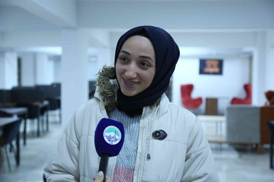 Büyükşehir Erkilet Kütüphanesi, Gençlerin Ve Çocukların İlgi Odağı Oldu