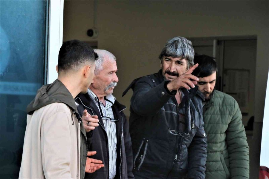 (düzeltme) Bugün Servis Edilen "üniversite Mezunu 23 Yaşındaki Emine Kalp Krizine Yenik Düştü" Başlıklı Haberimizde, Hayatını Kaybeden Emine Karayılan’ın Fotoğrafları Olarak Servis Edilen 2 Kare, Kaynağından İptal Edilmiştir