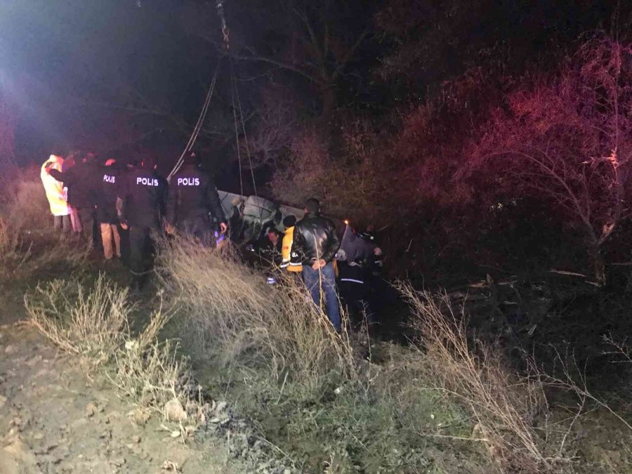 Konya’da Otobüs Kazasında Yaralanan Yolcuların Tedavisi Sürüyor