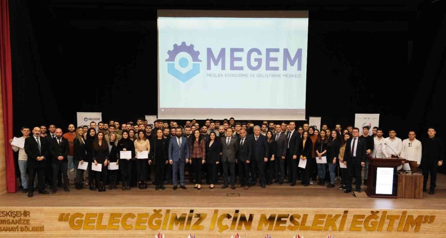 Megem’de Eğitimlerini Tamamlayan 115 Genç Sertifikalarını Alarak İş Yaşamına Adım Attılar