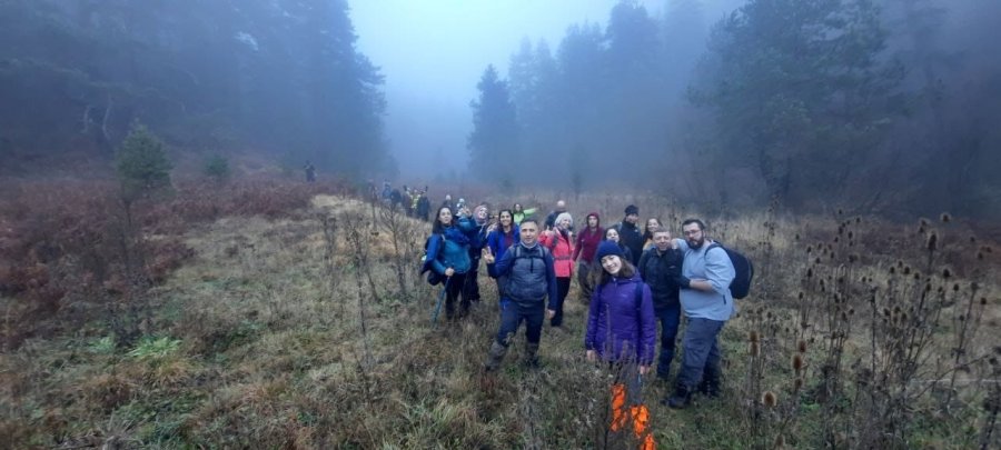 Doğa Tutkunlarına Bozcaarmut’ta Yoğun Sis Eşlik Etti