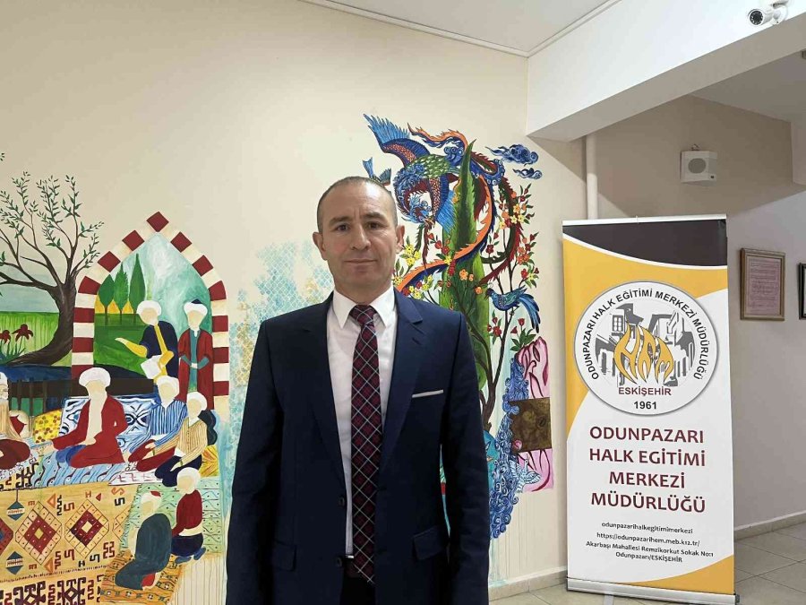 Odunpazarı Halk Eğitimi Merkezi Bir Yılda 60 Bin Kişiye Eğitim Verdi