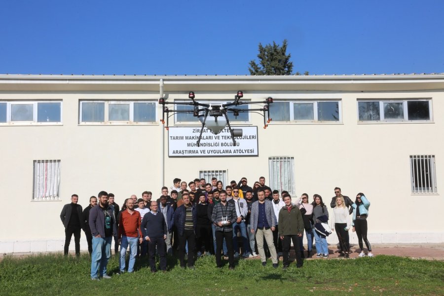 Aü Ziraat Fakültesi’ne Eğitim Ve Ar-ge Amaçlı İlaçlama Dronu Hibe Edildi