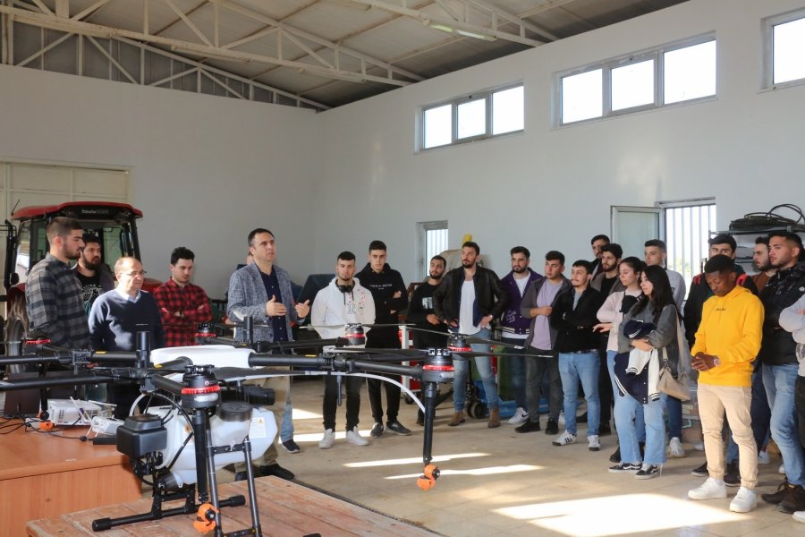 Aü Ziraat Fakültesi’ne Eğitim Ve Ar-ge Amaçlı İlaçlama Dronu Hibe Edildi