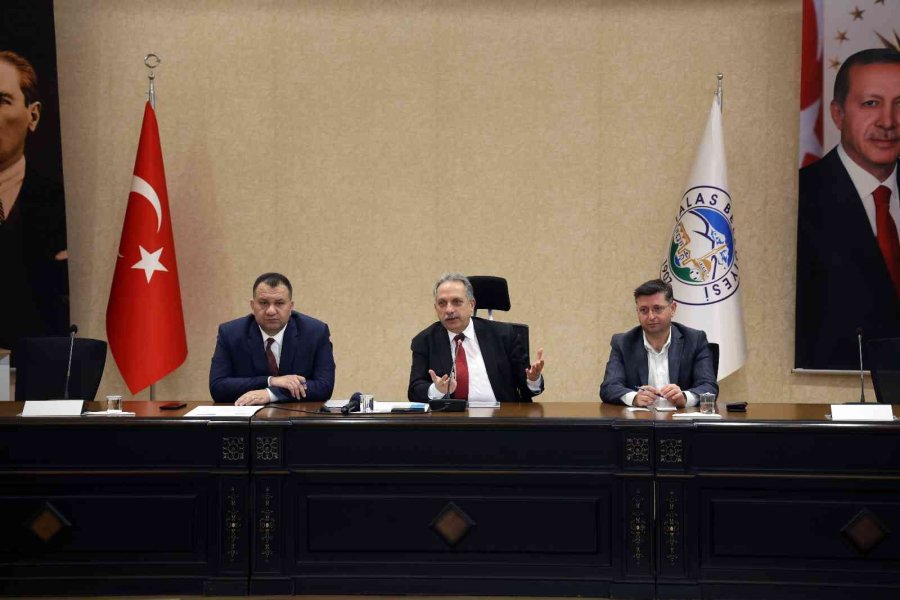 Başkan Yalçın’dan Kış Çalışmaları Ekibine Moral