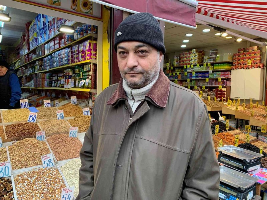 Yılbaşı Öncesi Tezgâhları Süsleyen Kuruyemişler Cep Yakıyor