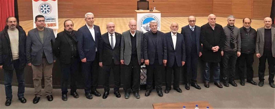 Şair-yazar Metin Önal Mengüşoğlu ’ahlak Ve Düşünce Adamı Mehmet Akif’ Konferansına Katıldı