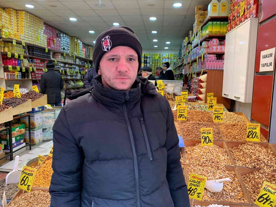 Yılbaşı Öncesi Tezgâhları Süsleyen Kuruyemişler Cep Yakıyor