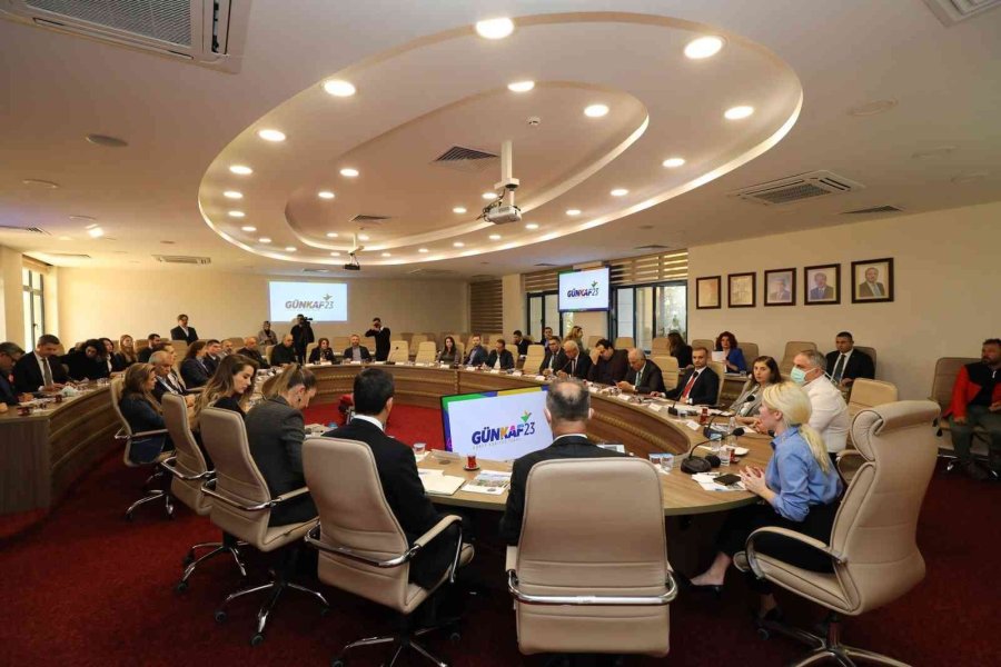 Rektör Özkan: "diploma Artık Tek Başına İş Garantisi Sağlamıyor"