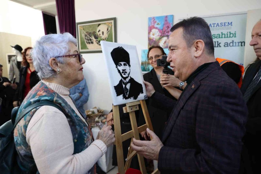 Atasem’de “bir Tutam Mutluluk” Sergisi