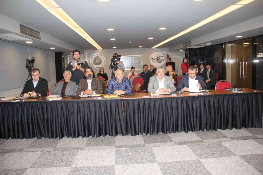 Atb Başkanı Çandır: “antalya, 2022 Yılını Ülke Ortalamasının Üzerinde Bir Performansla Geçirdi”