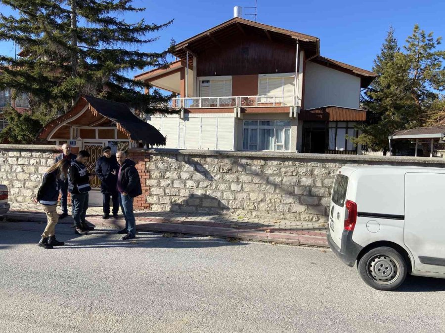 Yazlık Villadan Milyonluk Eşya Hırsızlığı