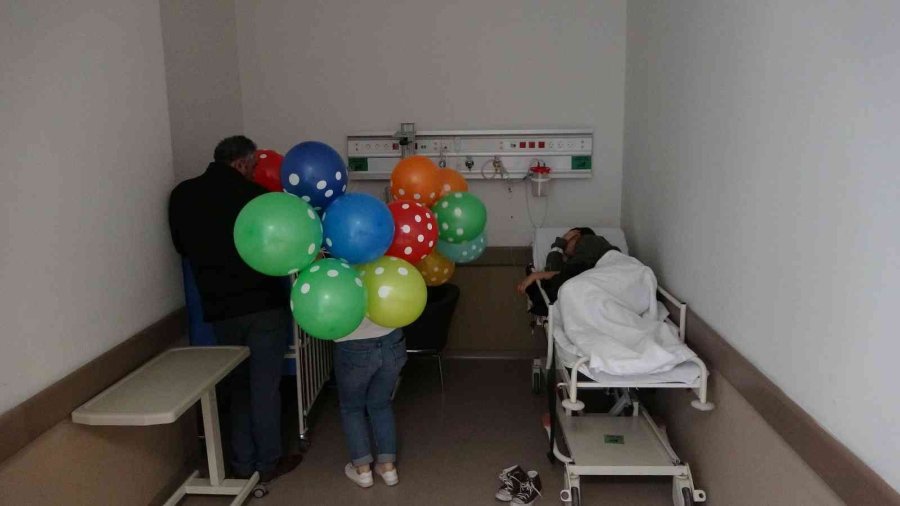 Stajyer Öğrenciler Hastanede Neşe Saçtı