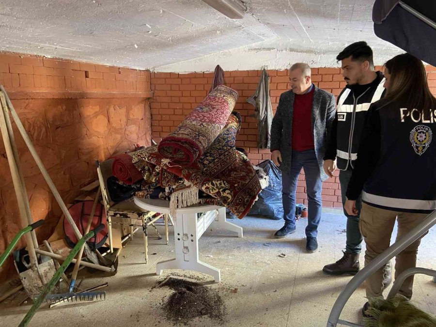 Yazlık Villadan Milyonluk Eşya Hırsızlığı