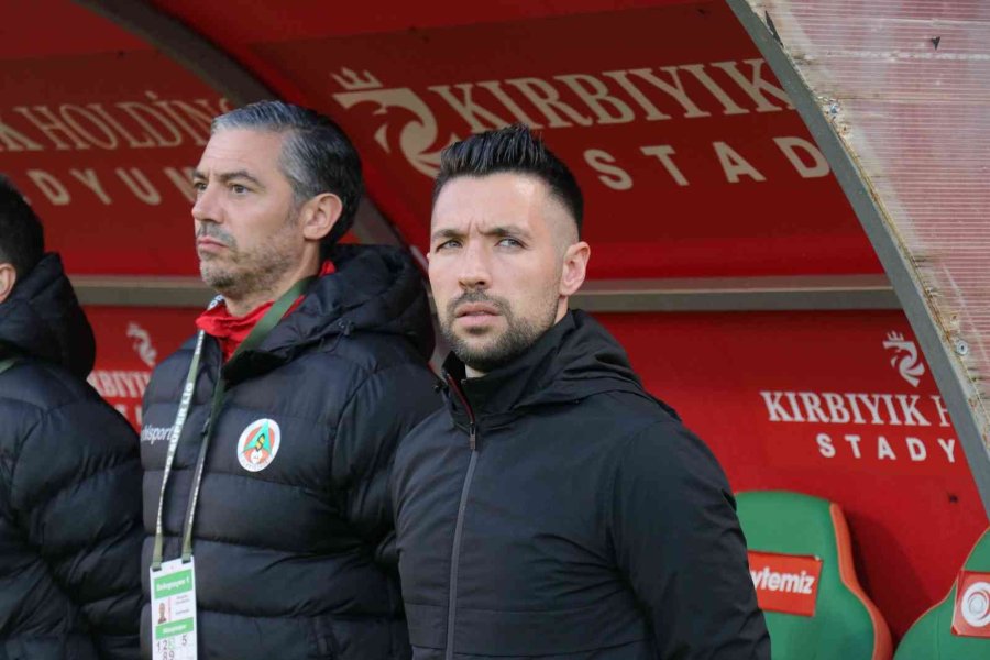 Spor Toto Süper Lig: Alanyaspor: 2 - Kayserispor: 0 (ilk Yarı)