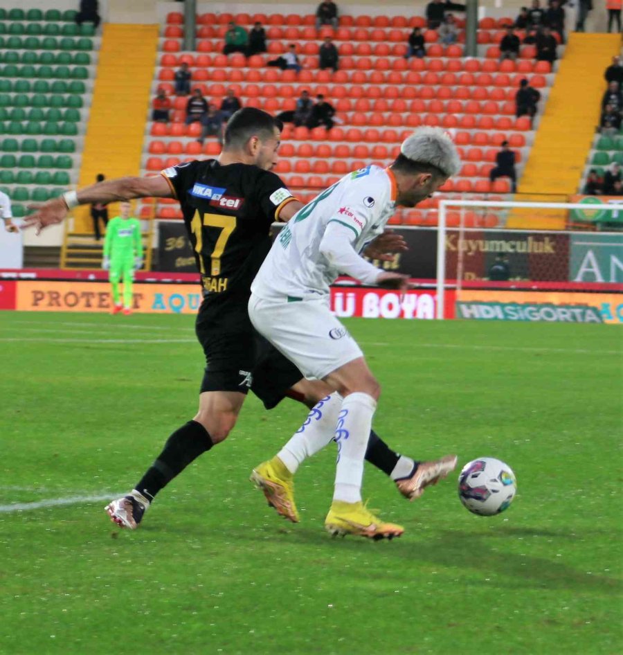 Spor Toto Süper Lig: Alanyaspor: 2 - Kayserispor: 0 (ilk Yarı)