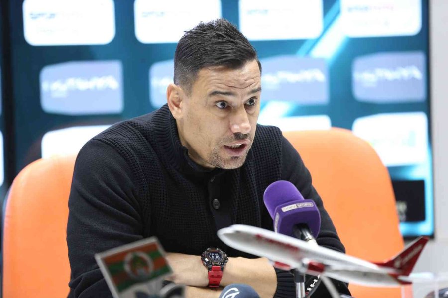 Çağdaş Atan: “sahanın Dışında Kaybettiğimiz 3 Puanlar Bizi Çok Üzüyor”