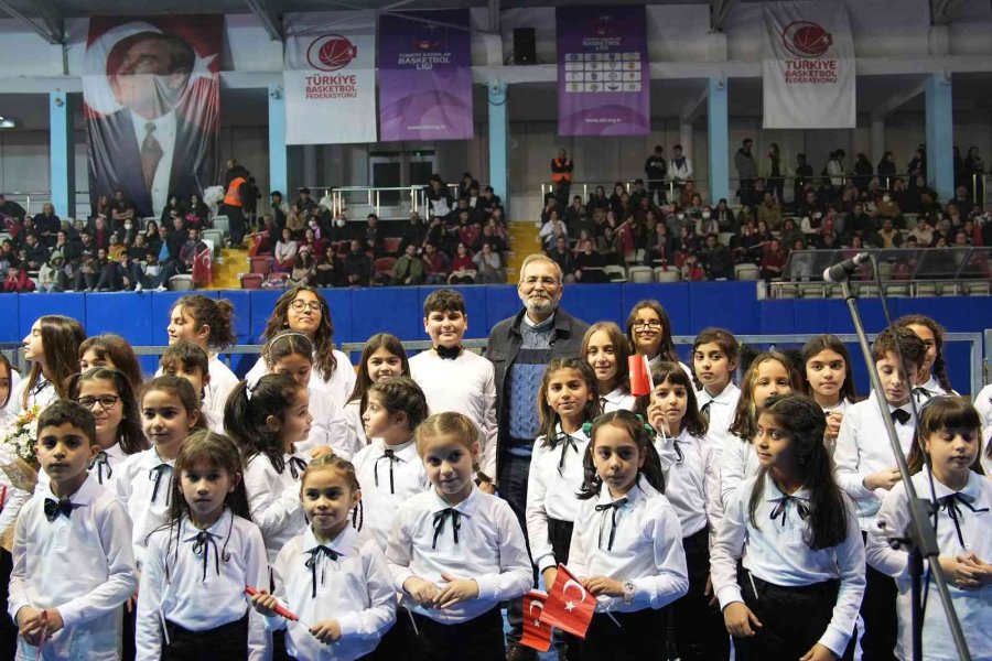 Tarsus’un 101. Yılı Moğollar Konseriyle Kutlandı