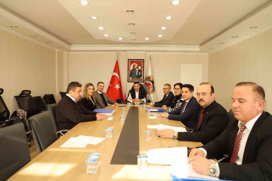 Başkan Yücel: "rekor Bütçeyle Mega Projeler Kazandırmaya Devam Edeceğiz"