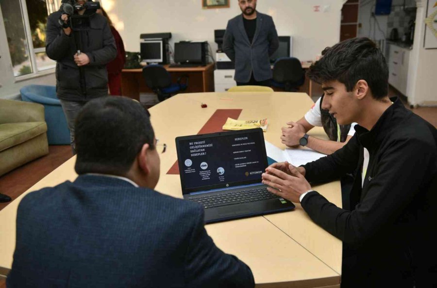 Başkan Tütüncü: “antalya Bilim Merkezimiz Gençlerin Yanında”