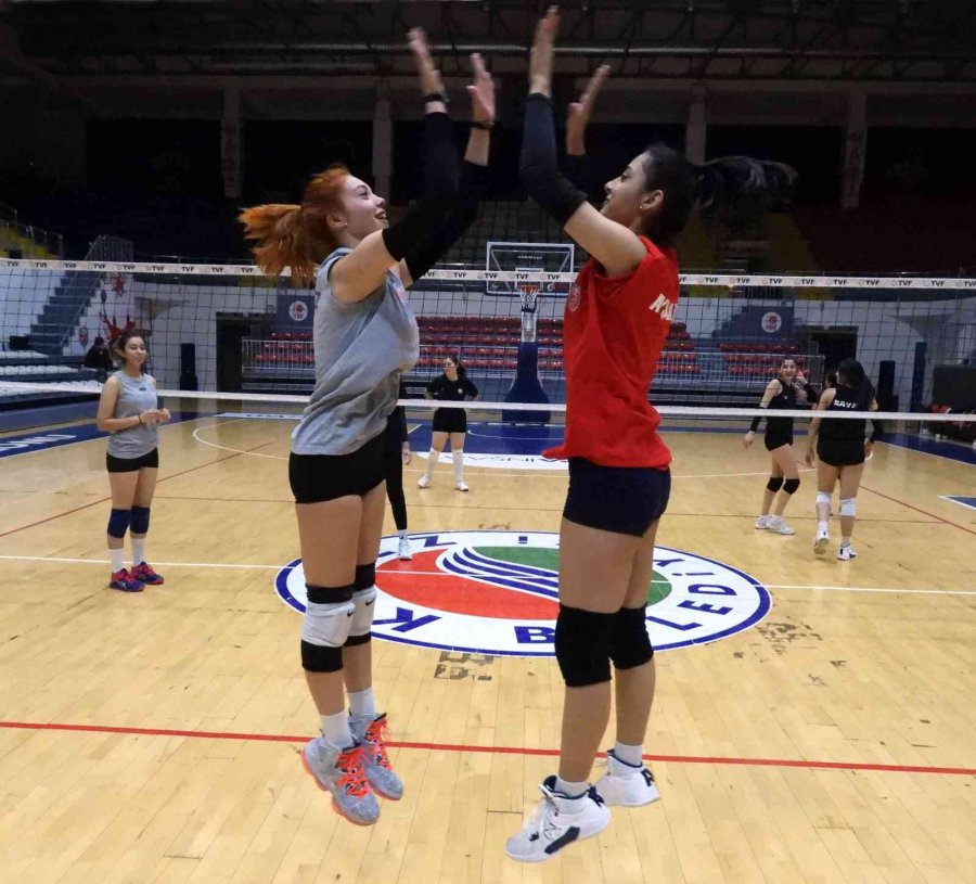 Kepez’in Genç Sultanları Gün Sayıyor