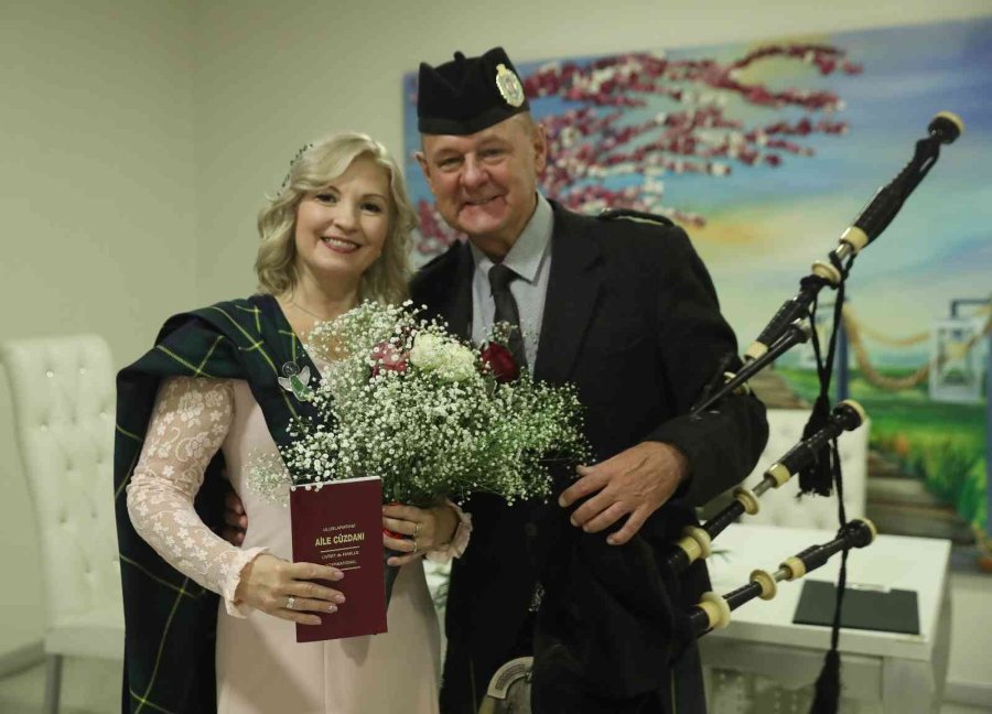 Antalya’da Yılın Son Nikahı İskoç Ve Rus Çifte