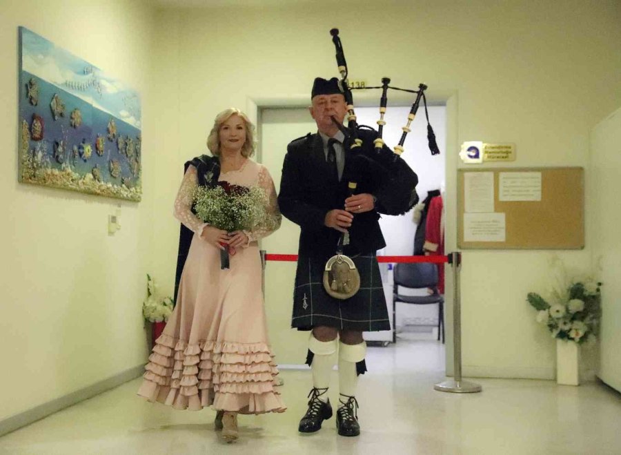 Antalya’da Yılın Son Nikahı İskoç Ve Rus Çifte