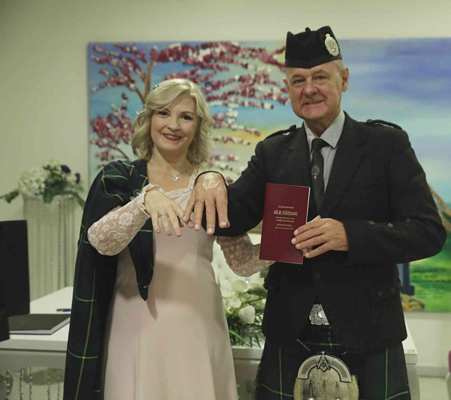 Antalya’da Yılın Son Nikahı İskoç Ve Rus Çifte