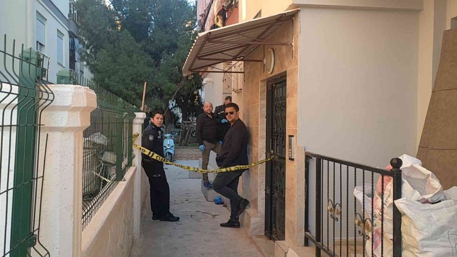 Antalya’da Yangın Çıkan Evde Şüpheli Ölüm