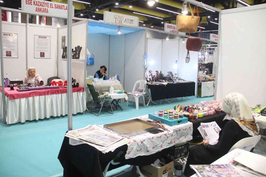 Yeni Yıl Öncesi Büyük Umutlarla Katıldıkları Fuarda Umduklarını Bulamadılar