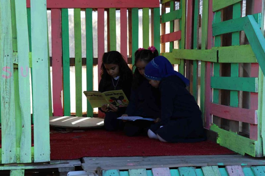 Alanya’nın Tek Köy Yaşam Merkezinde Öğrenci Ve Veliler Birlikte Eğitim Alıyor