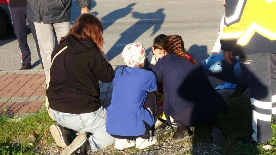 Sağlık Ekipleri Çocuğu Hastaneye Götürebilmek İçin Dil Döktü