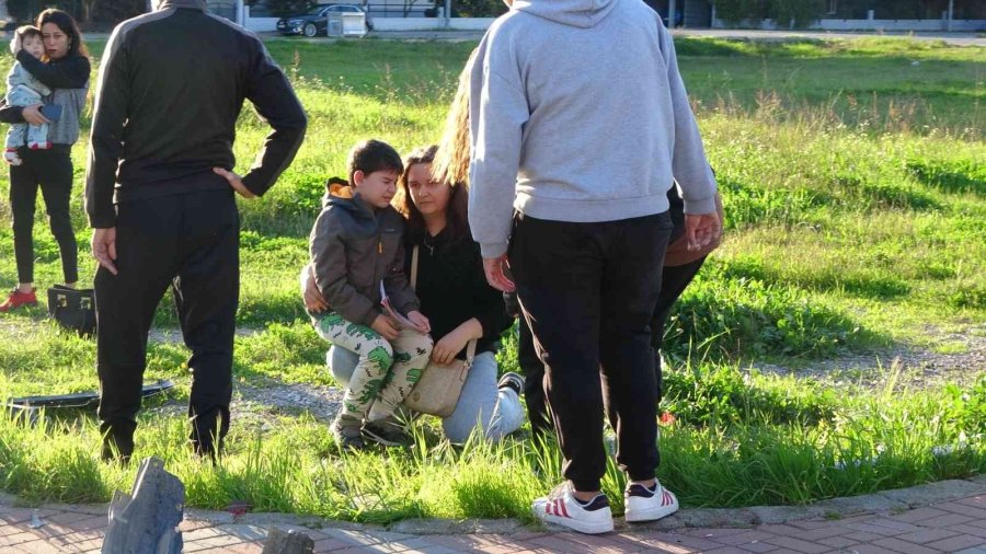 Sağlık Ekipleri Çocuğu Hastaneye Götürebilmek İçin Dil Döktü