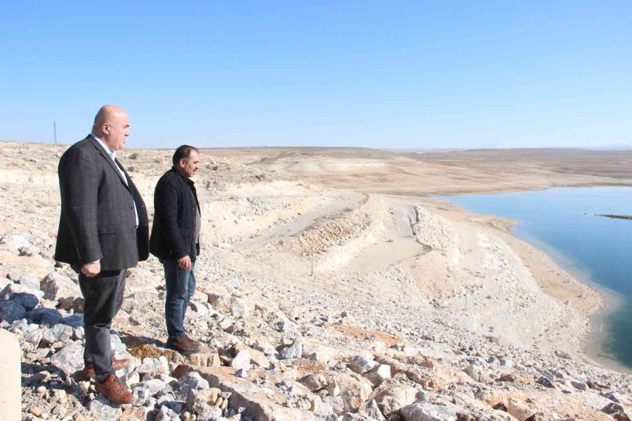 Karaman’da Yağışsız Geçen Günler Çiftçiyi Yeraltı Suyuna Yönlendiriyor