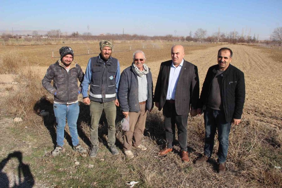 Karaman’da Yağışsız Geçen Günler Çiftçiyi Yeraltı Suyuna Yönlendiriyor