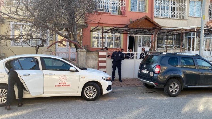 76 Yaşındaki Kadın Evinde Ölü Bulundu