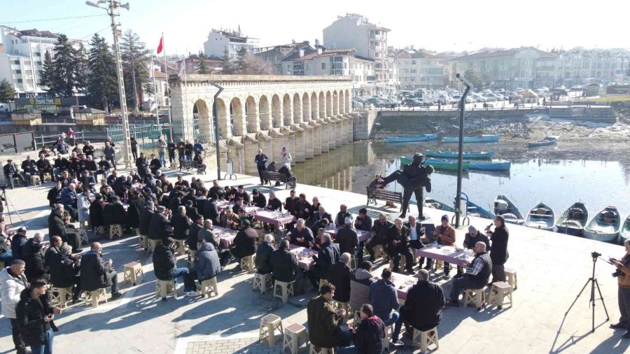 Balıkçılar Beyşehir Gölü Kıyısında Kar Ve Yağmur İçin Dua Etti