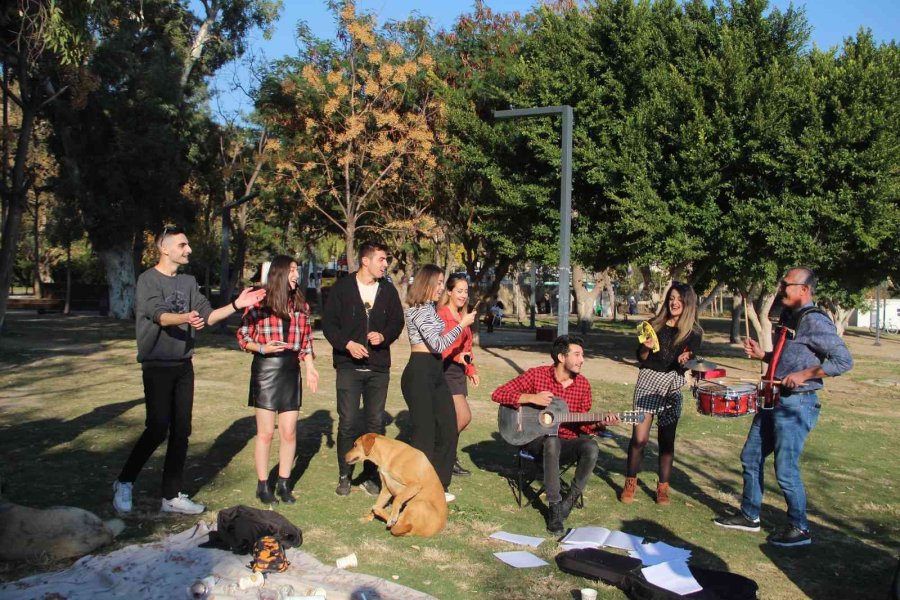 Dünyaca Ünlü Sahilde Yılın Son Yoğunluğu
