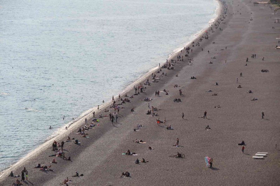 Dünyaca Ünlü Sahilde Yılın Son Yoğunluğu
