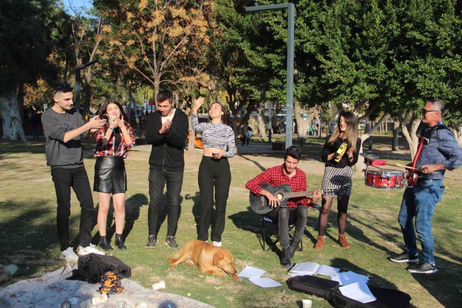 Dünyaca Ünlü Sahilde Yılın Son Yoğunluğu